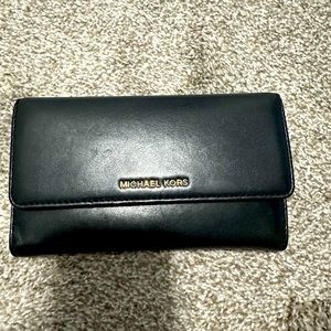 Black Michael Kors leather wallet